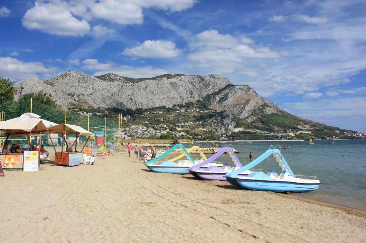 Apartments With A Parking Space Omis - 10362 المظهر الخارجي الصورة