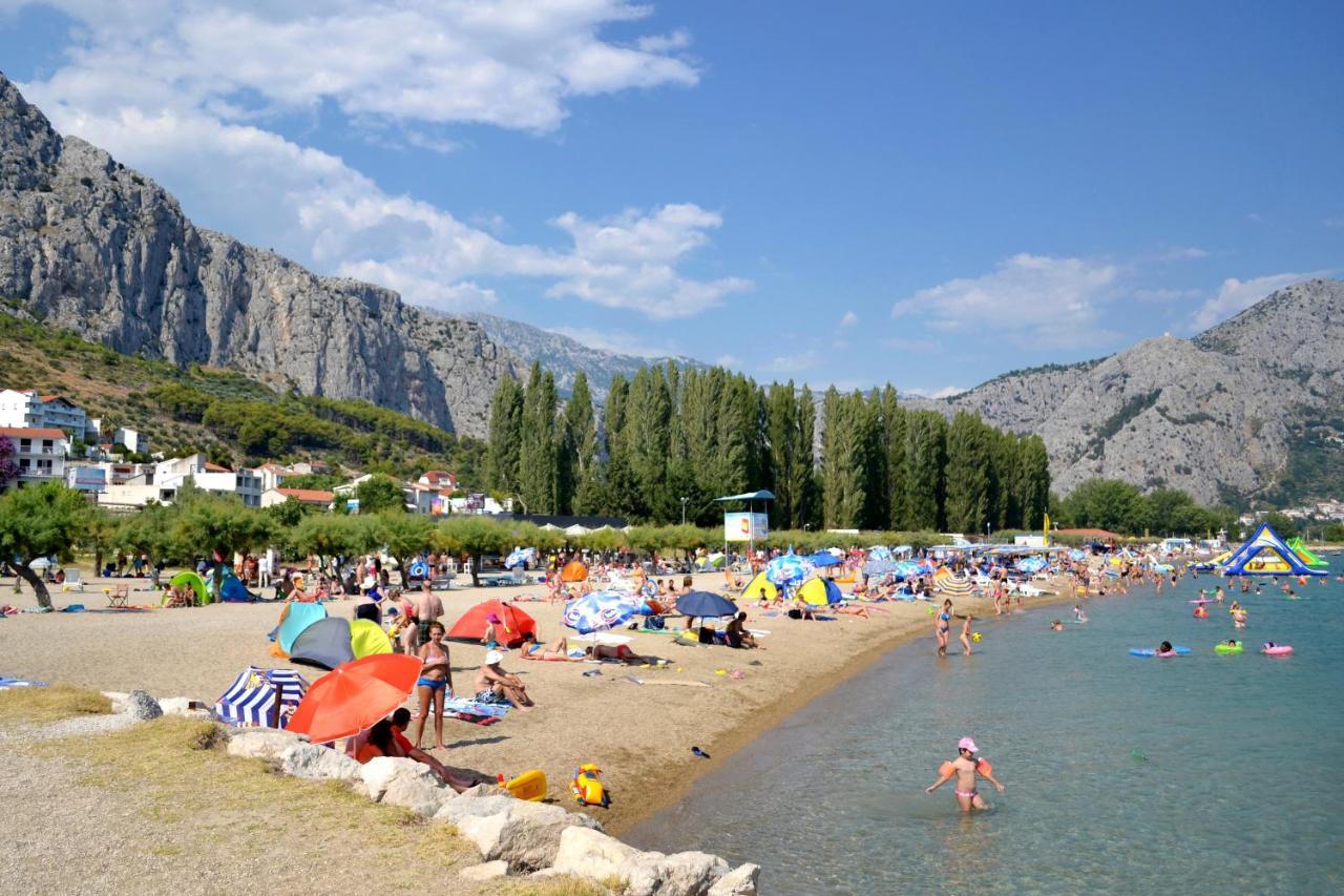 Apartments With A Parking Space Omis - 10362 المظهر الخارجي الصورة