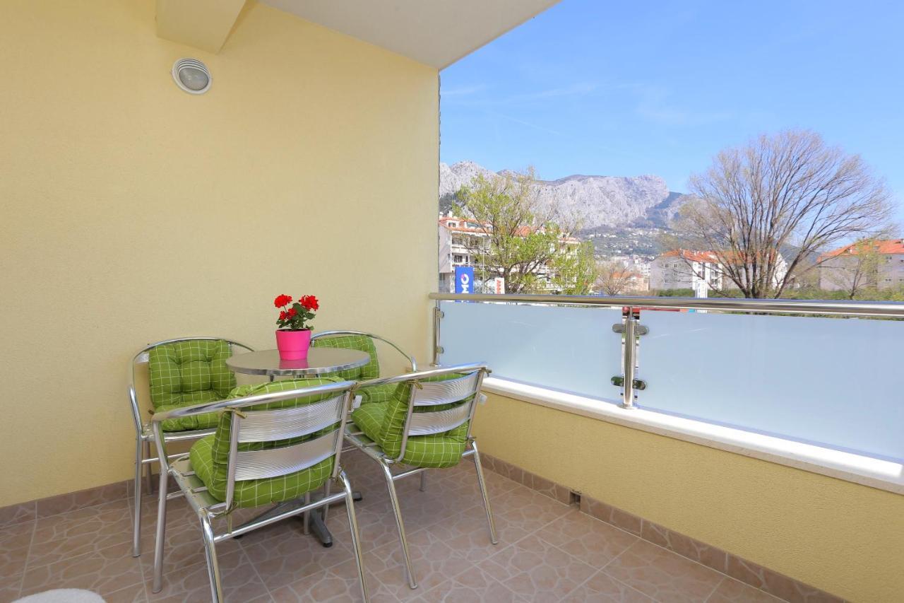 Apartments With A Parking Space Omis - 10362 المظهر الخارجي الصورة