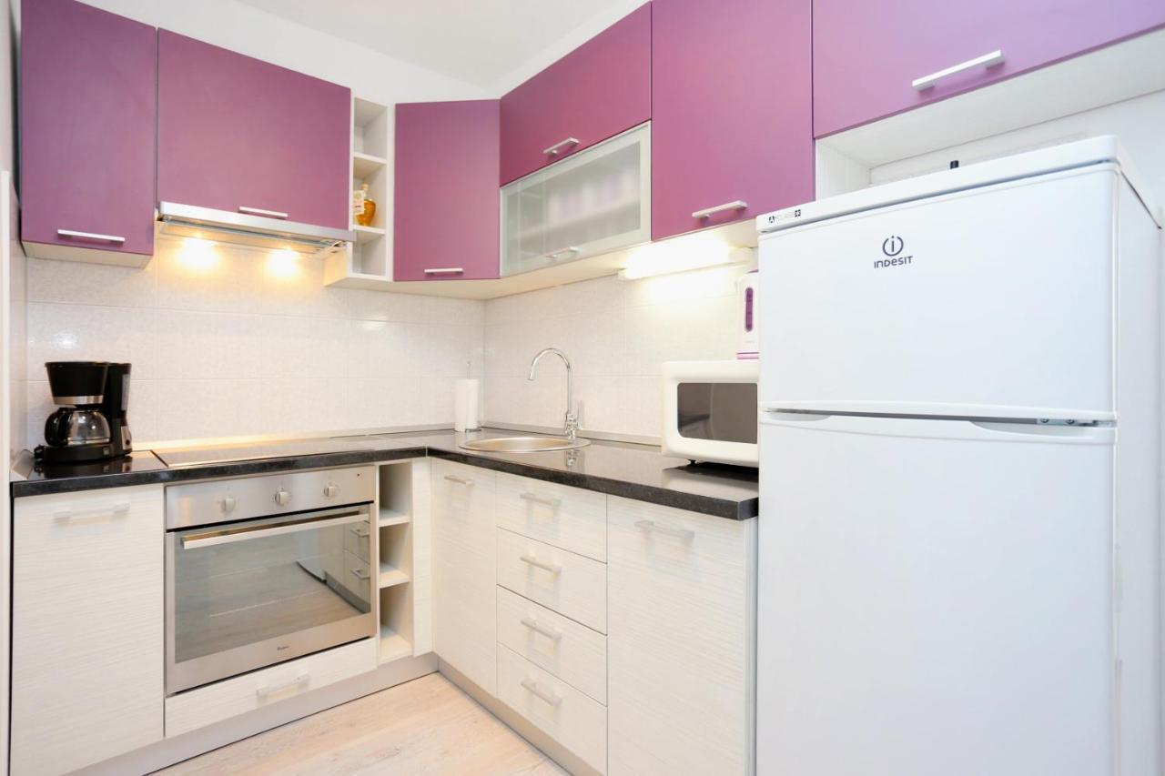 Apartments With A Parking Space Omis - 10362 المظهر الخارجي الصورة