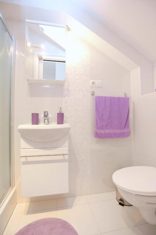 Apartments With A Parking Space Omis - 10362 المظهر الخارجي الصورة