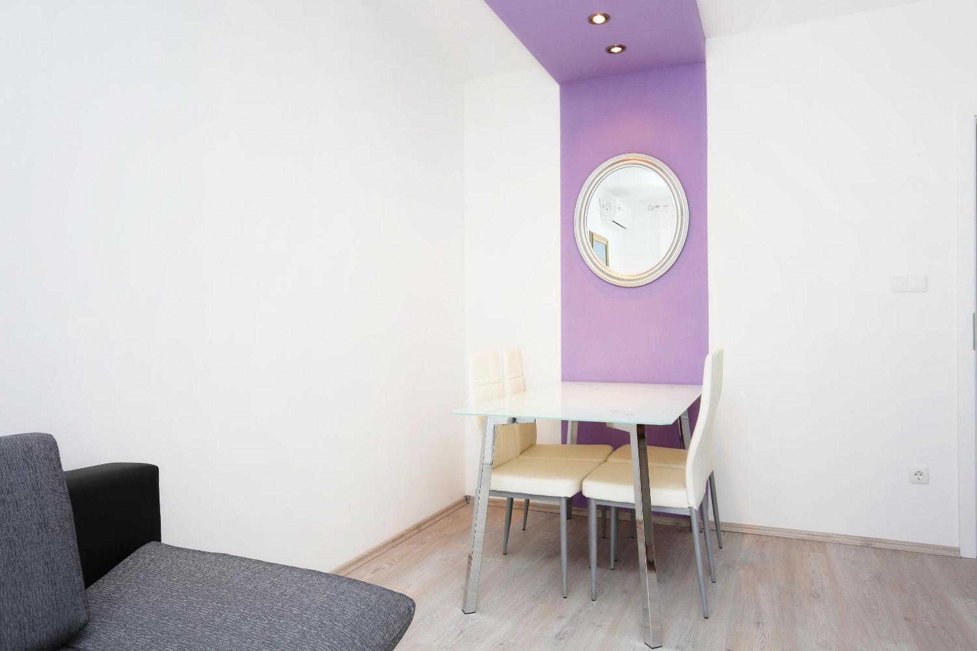 Apartments With A Parking Space Omis - 10362 الغرفة الصورة